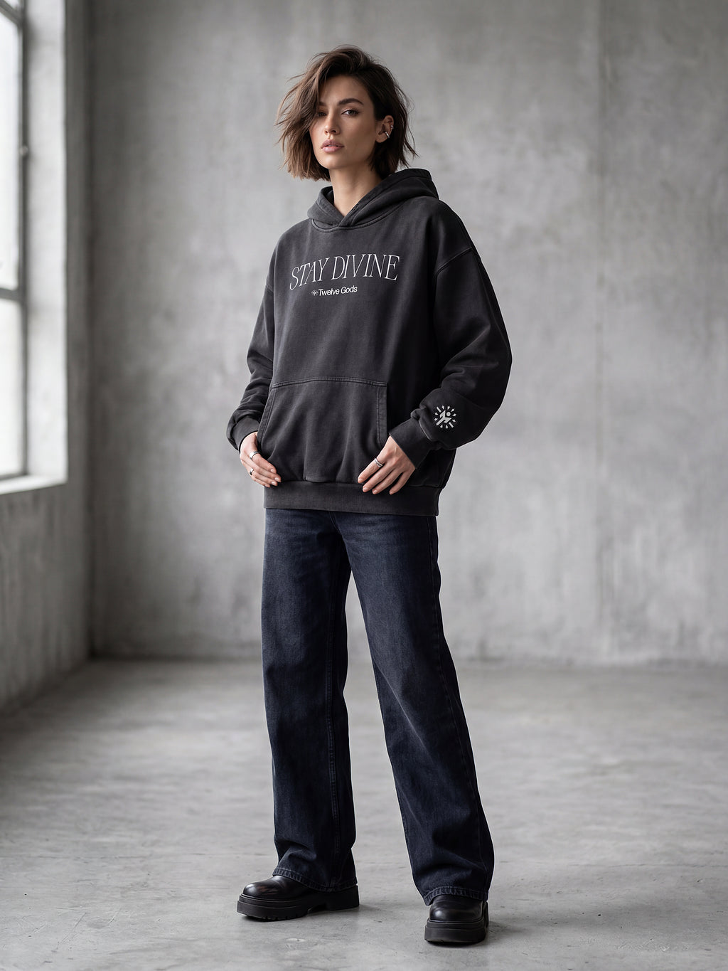 Bleib göttlich // Unisex-Hoodie
